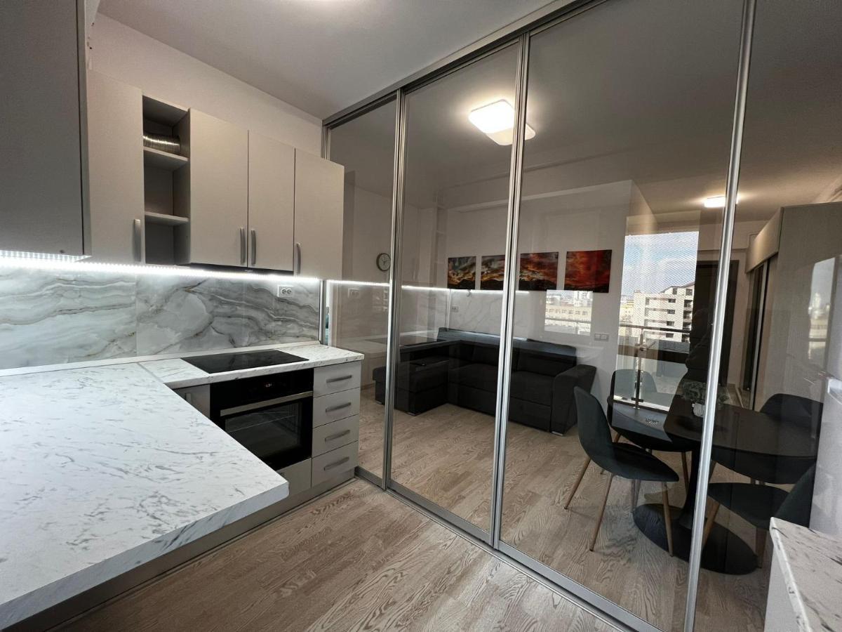 Urban - Mall Apartment *