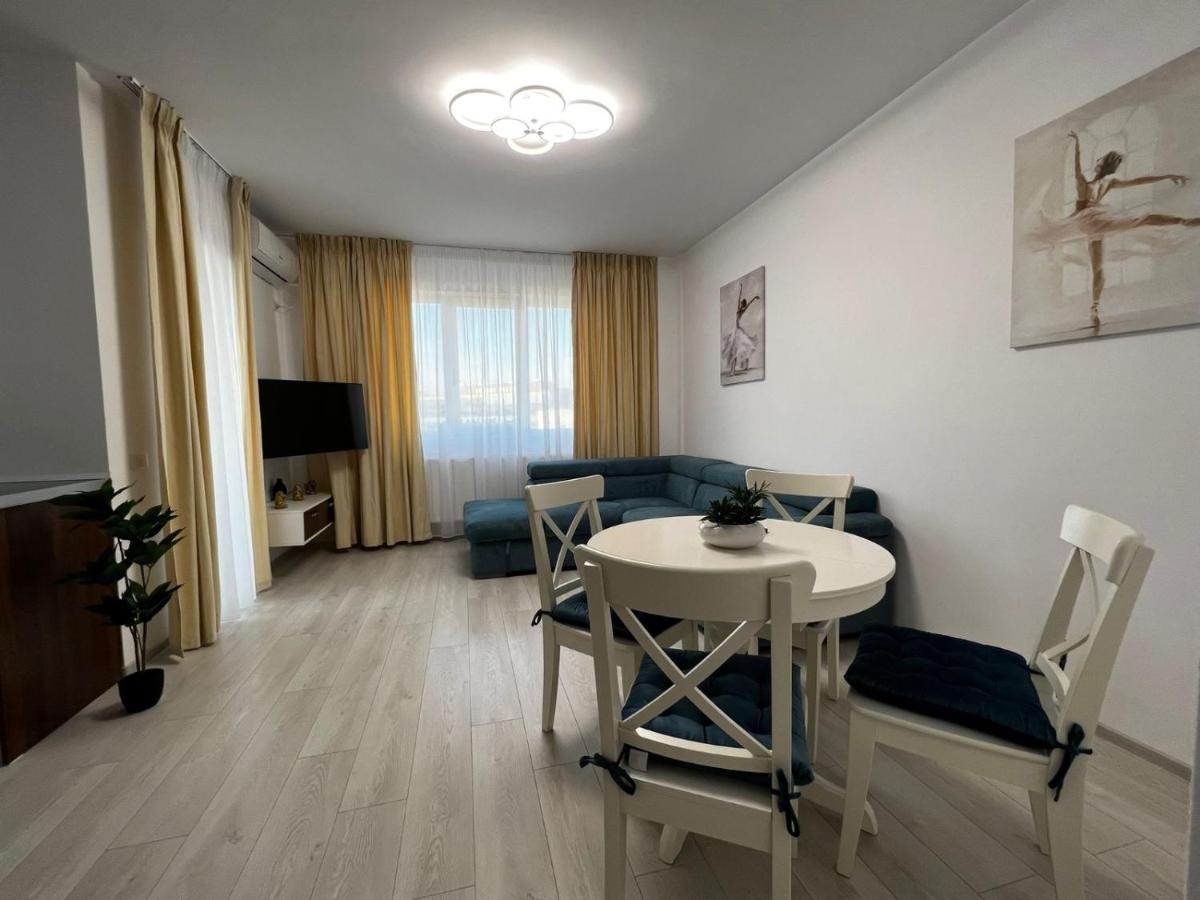 Urban - Mall Apartment *