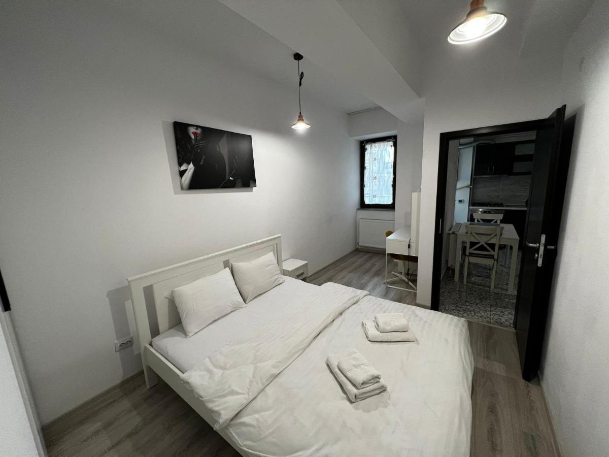 Urban - Mall Apartment *