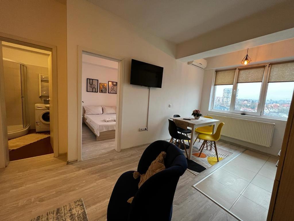 Urban - Mall Apartment *