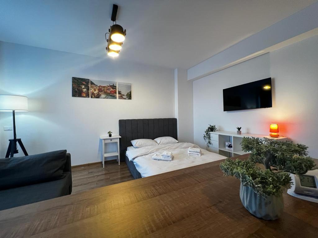 Urban - Mall Apartment *
